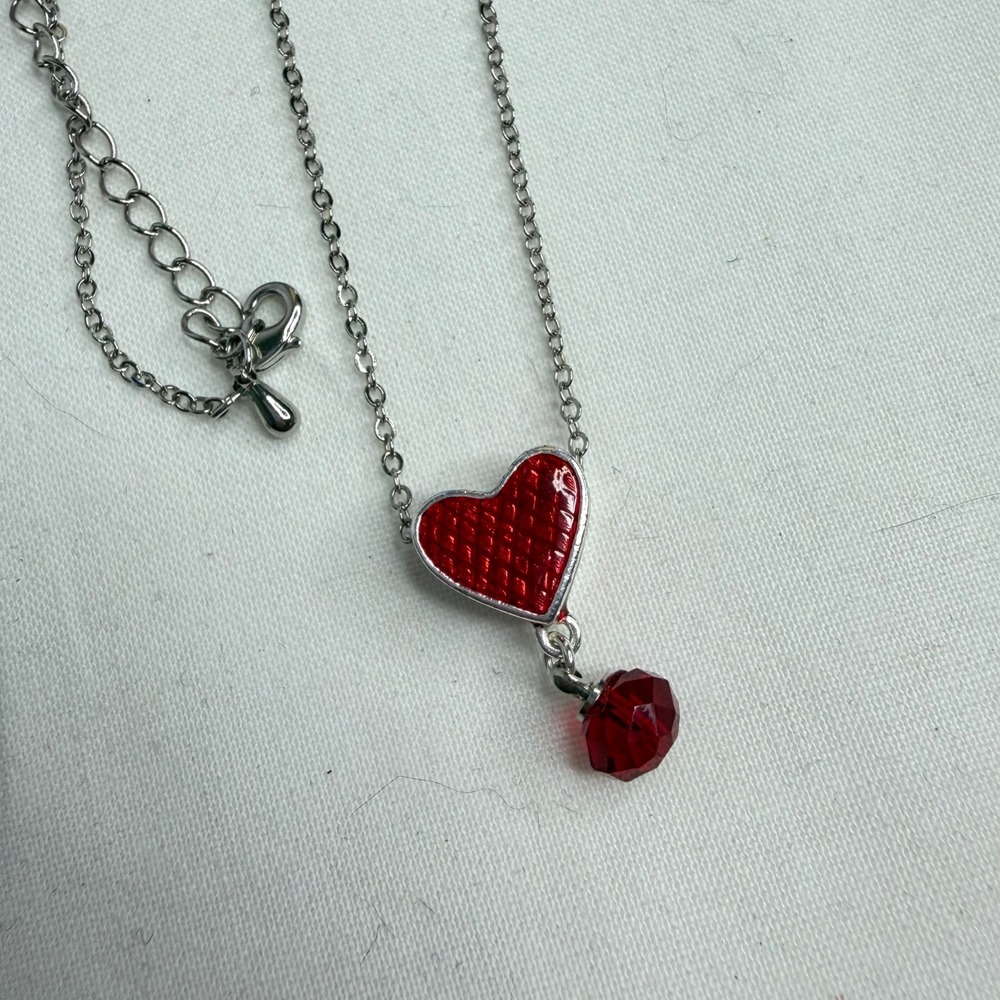 Red Heart Necklace Made With Swarovski Crystals Silver Tone Romantic Jewelry - Picture 3 of 5